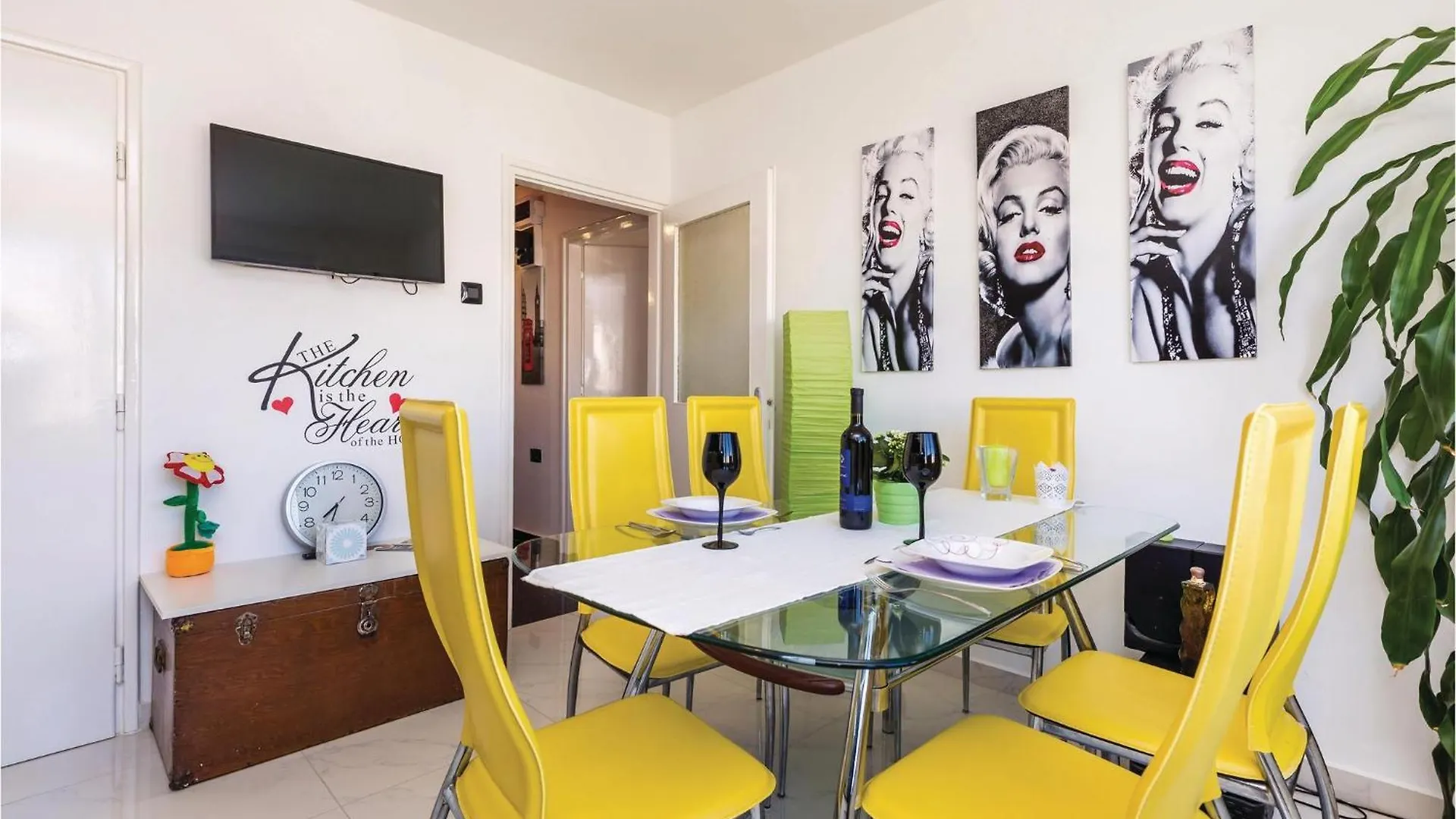 Gorgeous Apartment In Rijeka With Wifi 0*,