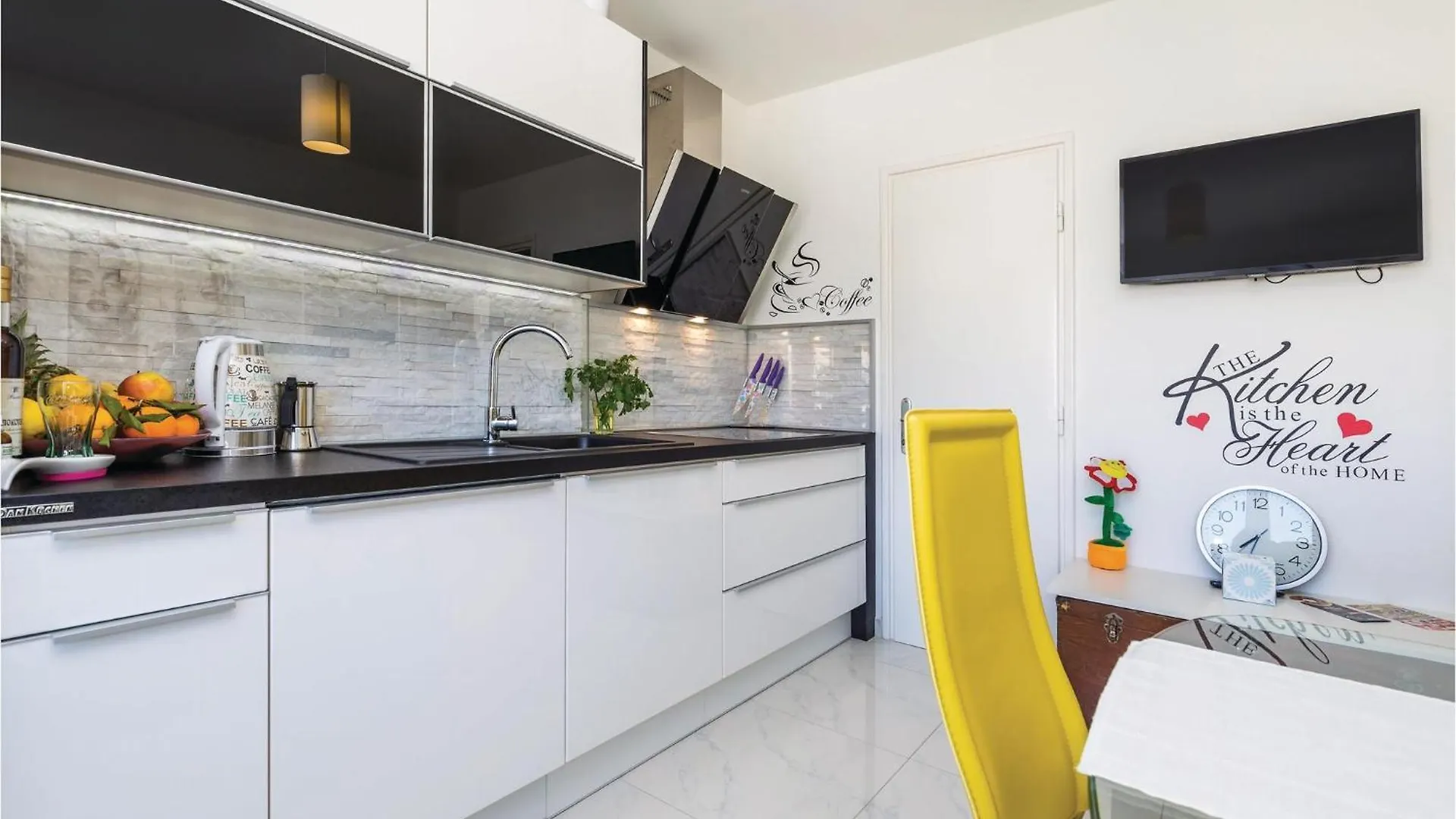 Gorgeous Apartment In Rijeka With Wifi 0*,  Croatia